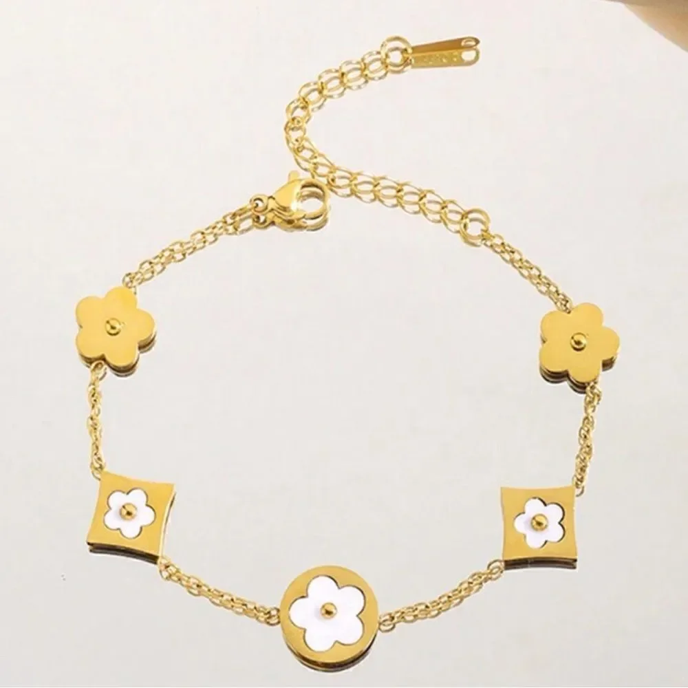 Flower  bracelet  N1154